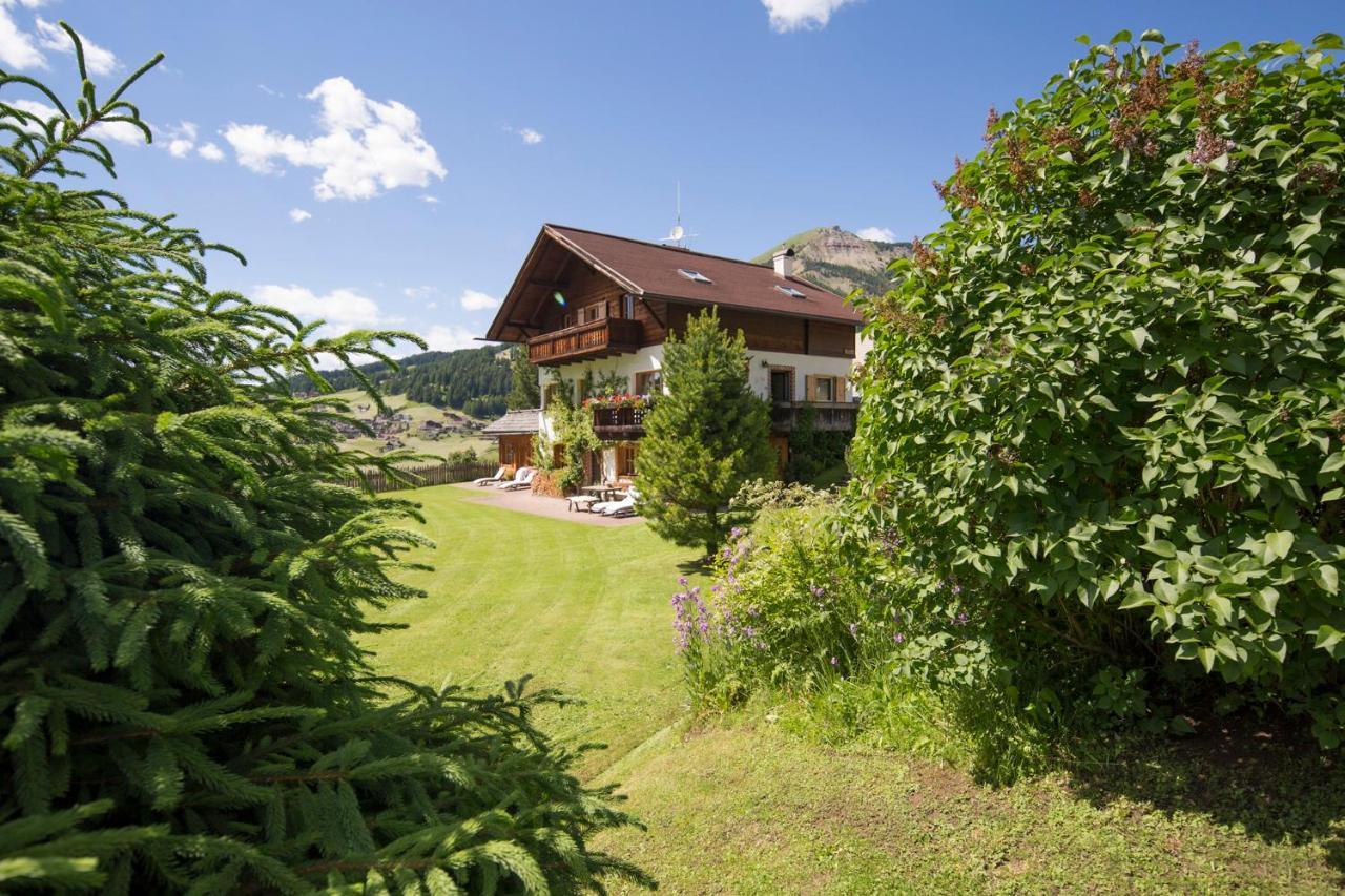 Villa Al Bosco Selva di Val Gardena Bagian luar foto